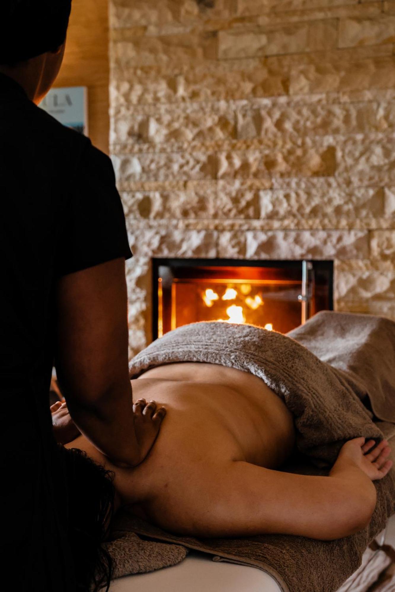 Pezula Nature Retreat Knysna Bagian luar foto A massage