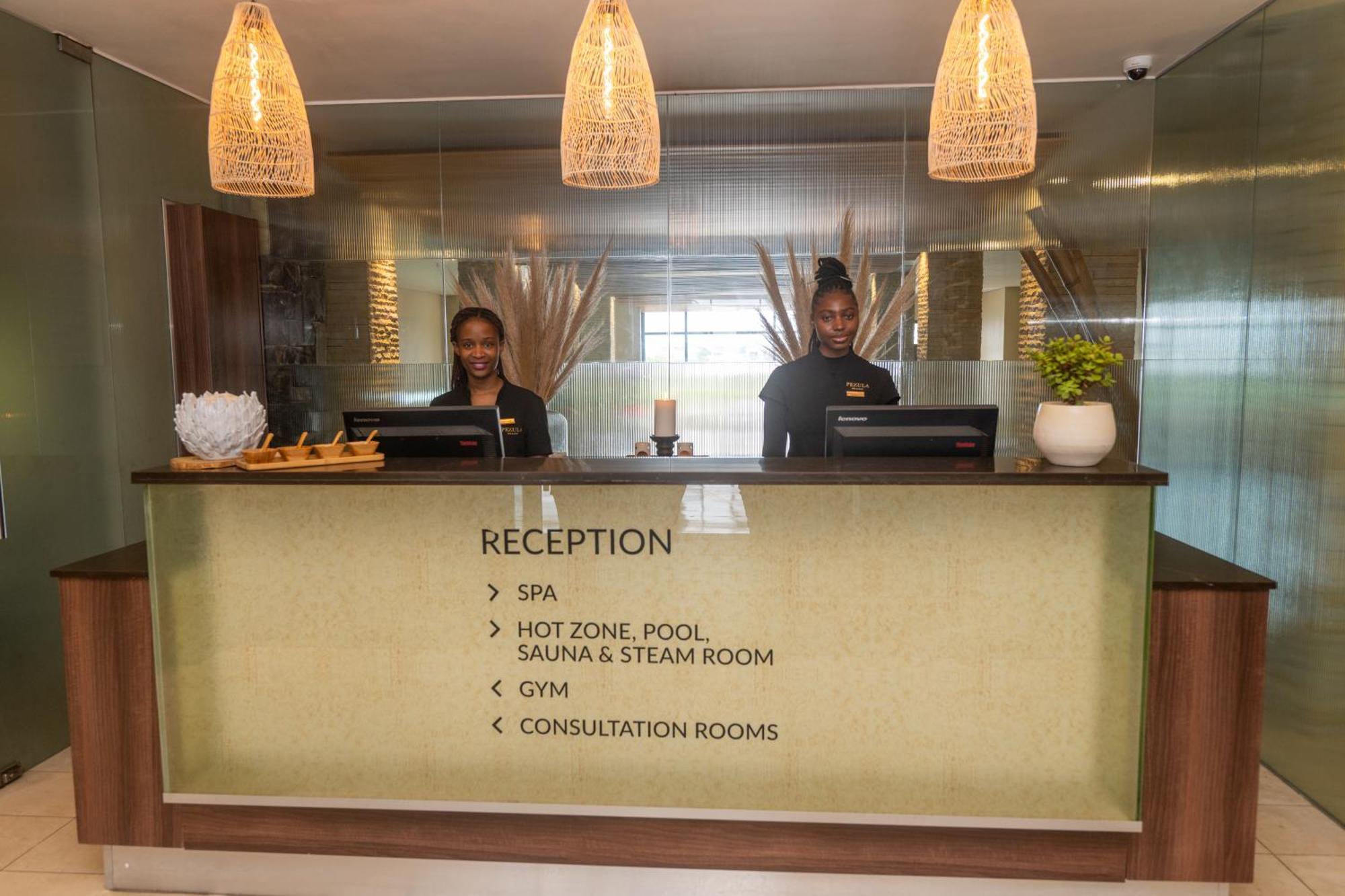 Pezula Nature Retreat Knysna Bagian luar foto Reception at the spa