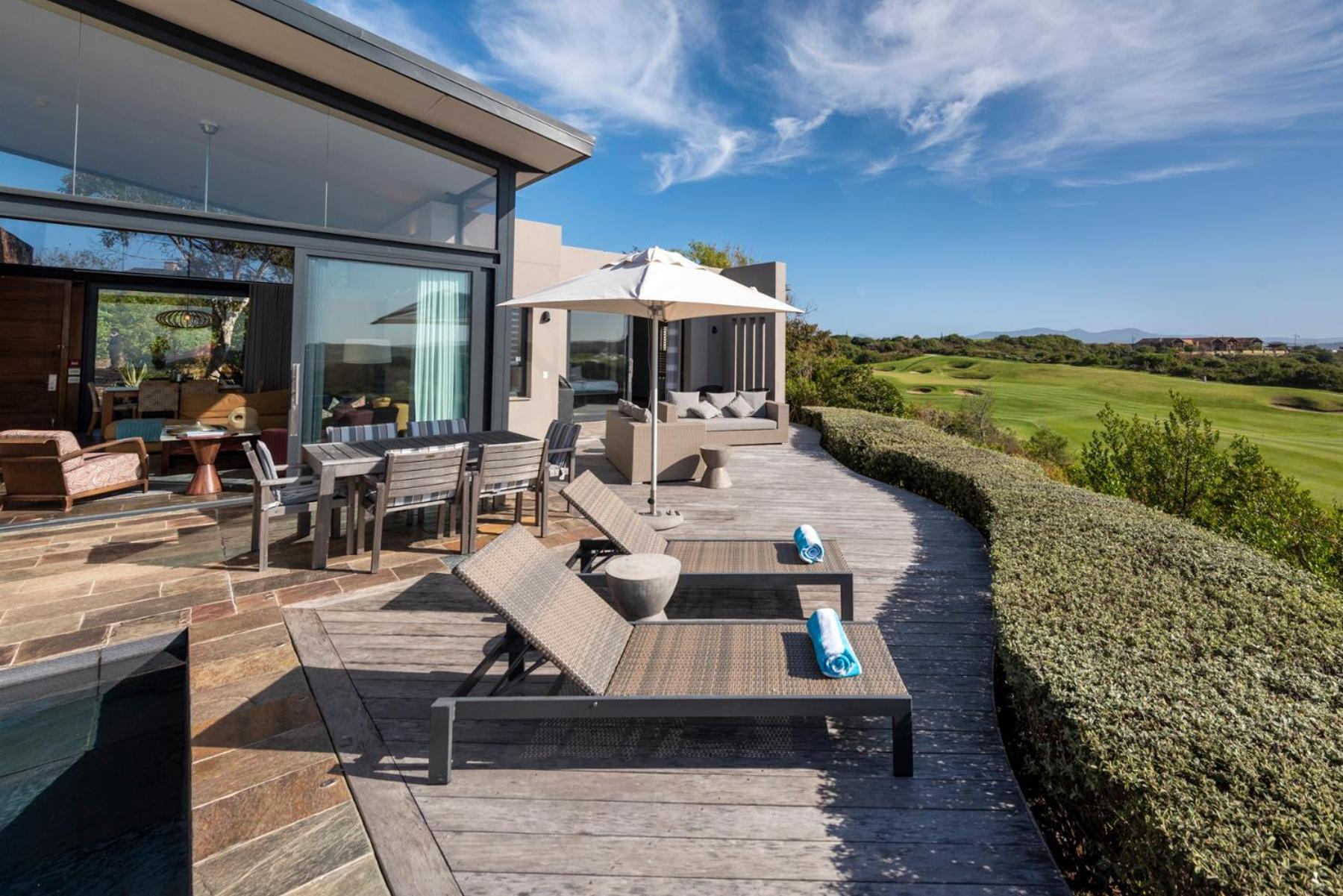Pezula Nature Retreat Knysna Bagian luar foto The deck at the Cape Town edition